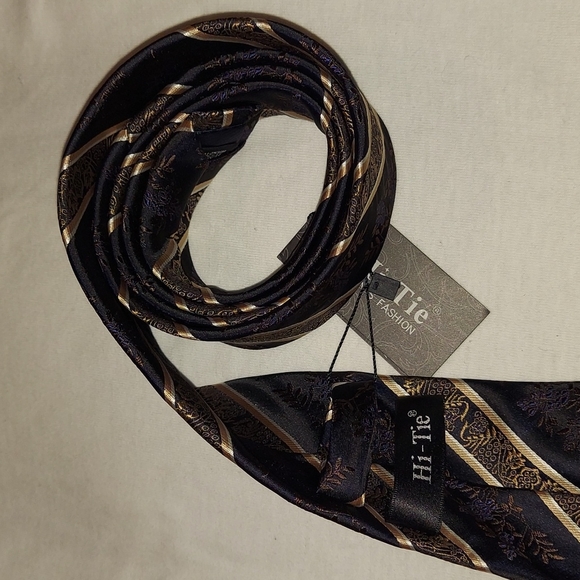 100% Silk Neck Tie  New With Tags - Picture 3 of 7